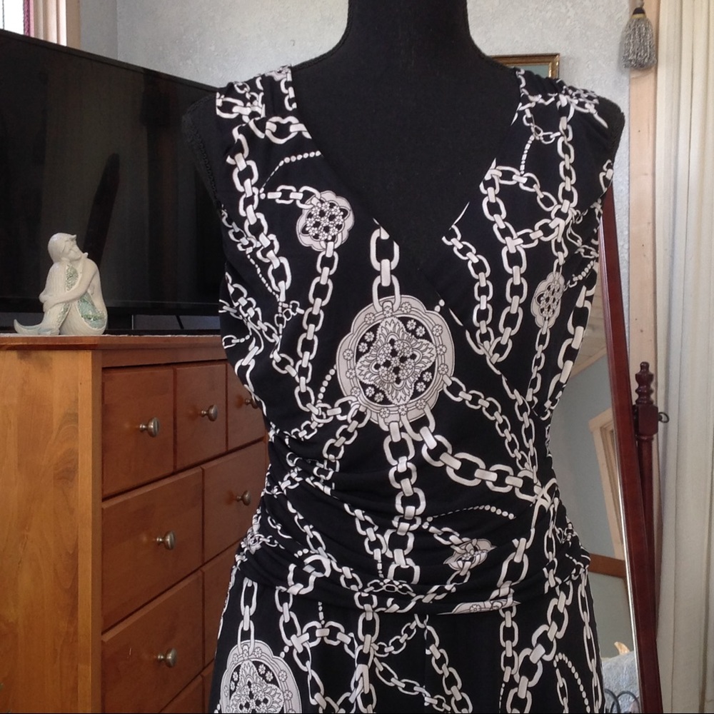 Dress - Picture 2 of 6